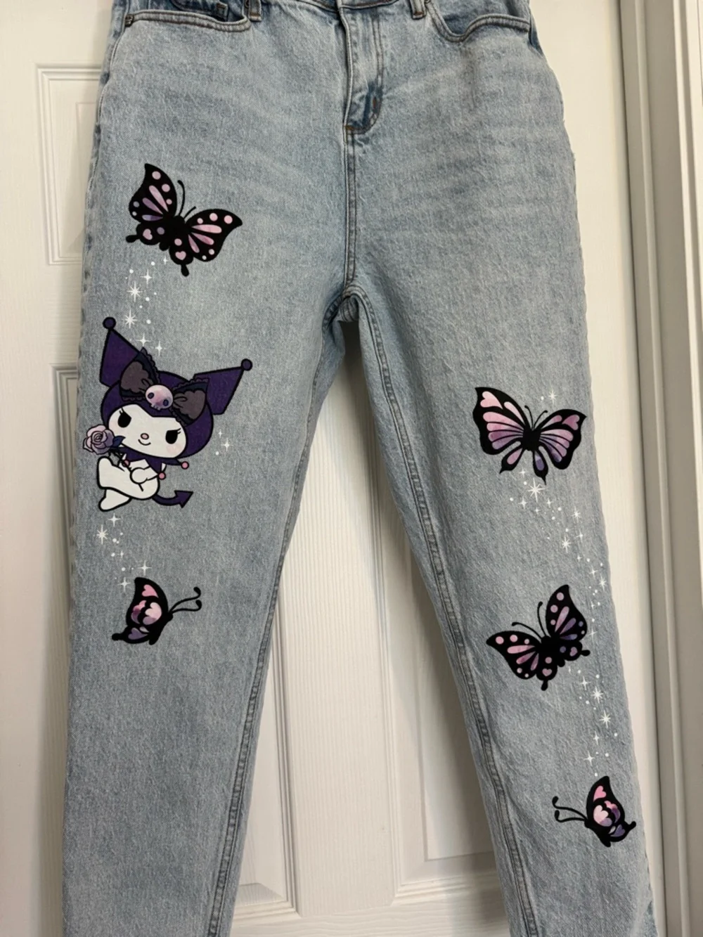 Kuromi Lightweight Blue Women's Jeans with Purple Butterfly Embellishments - Picture 2 of 12